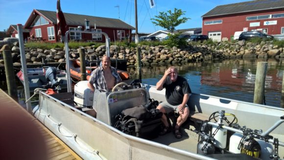 Der ventes i varmen...