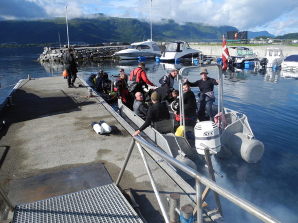 Er det mon morgendis, der kommer ud af motoren?