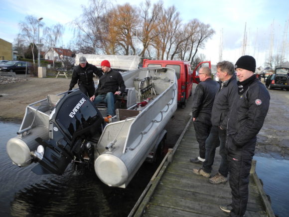 Ny motor men der stadigvæk vand i skroget...