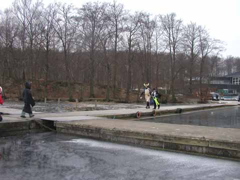 20030302-105840-her