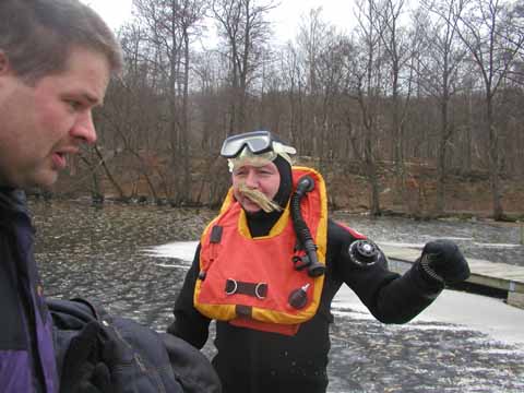 20030302-111415-her