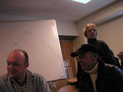 20030302-121345-her