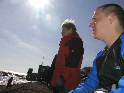 20030322-122811-her