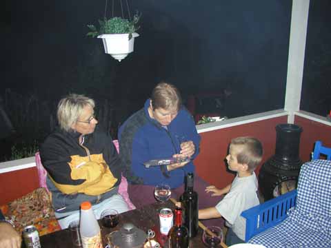 20030620-232533-her