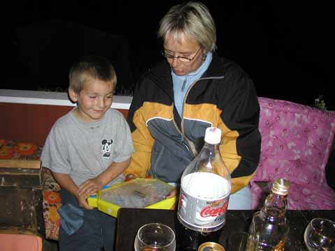 20030621-001734-her