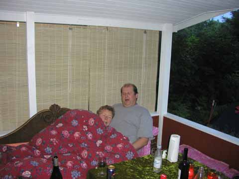 20030621-214936-her