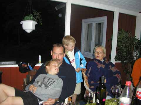 20030621-220819-her
