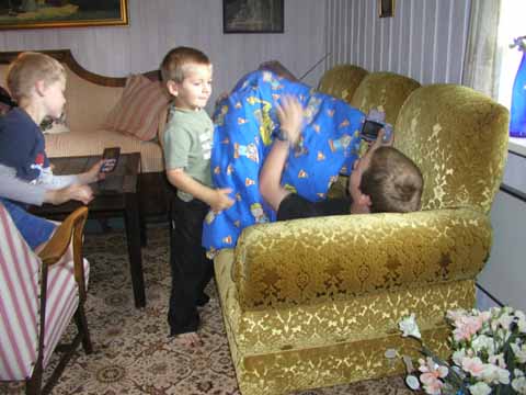 20030622-111837-her