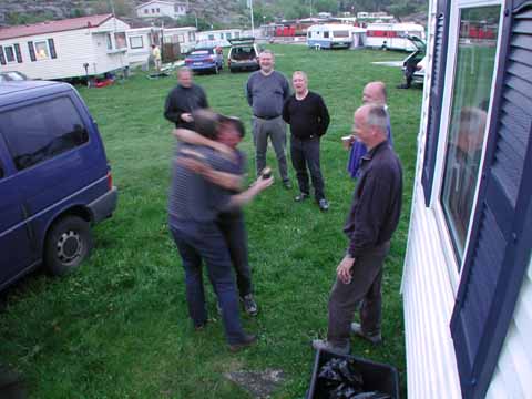 20030524-181716-hm