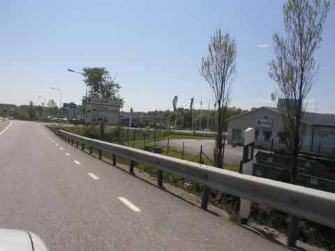 20030526-123651-her