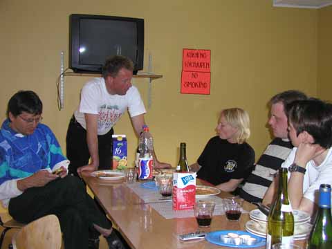 20030529-202306-her