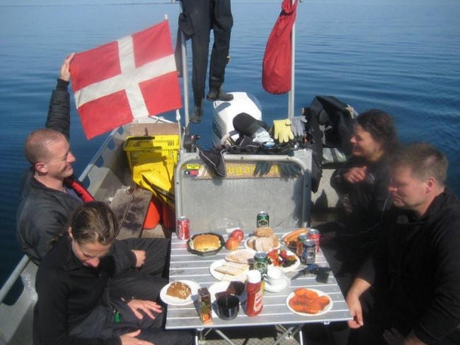 Frokost i det bl�